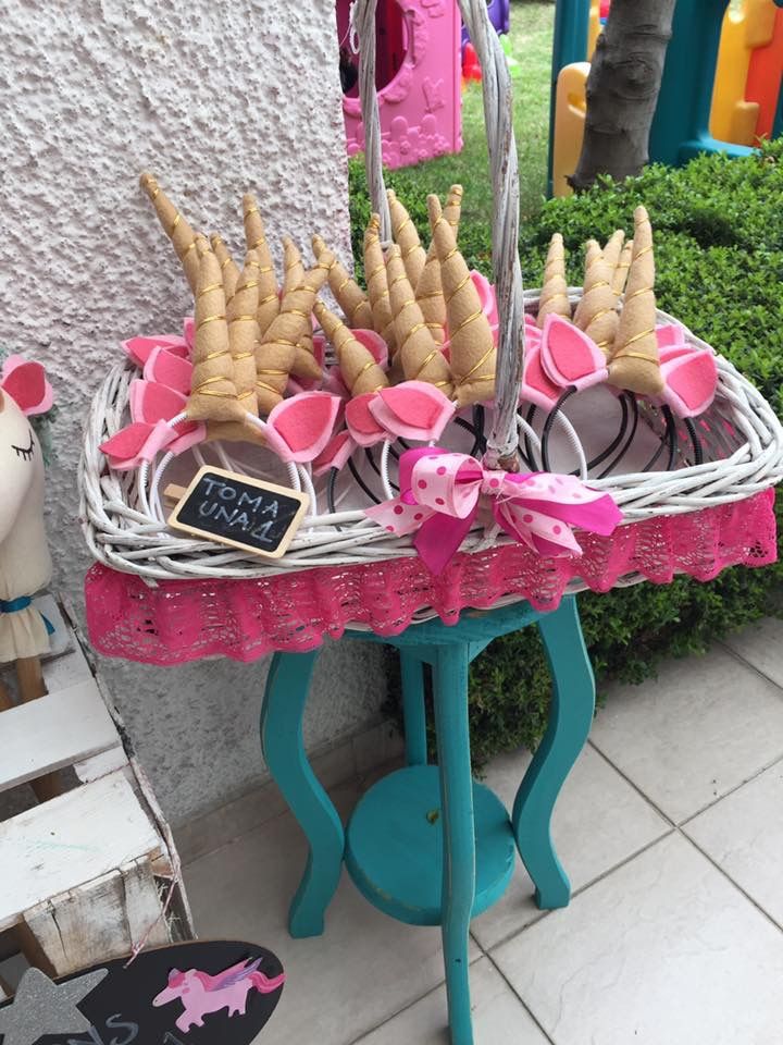 Set Up a Unicorn Horn Headband Station