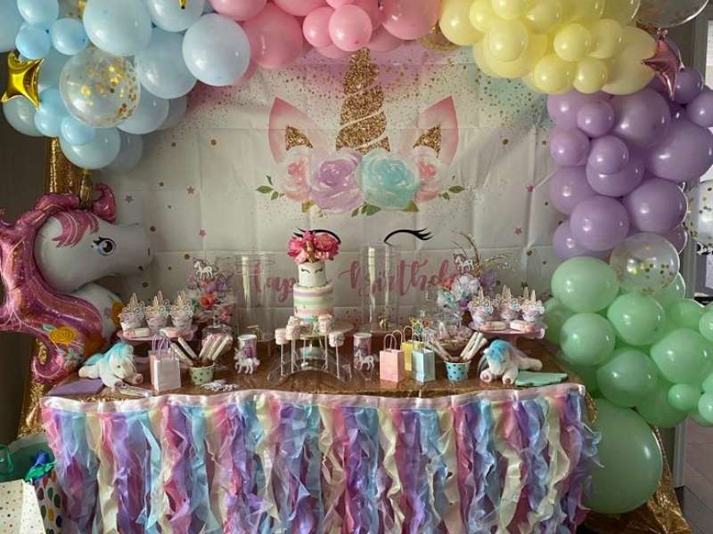 unicorn dessert table