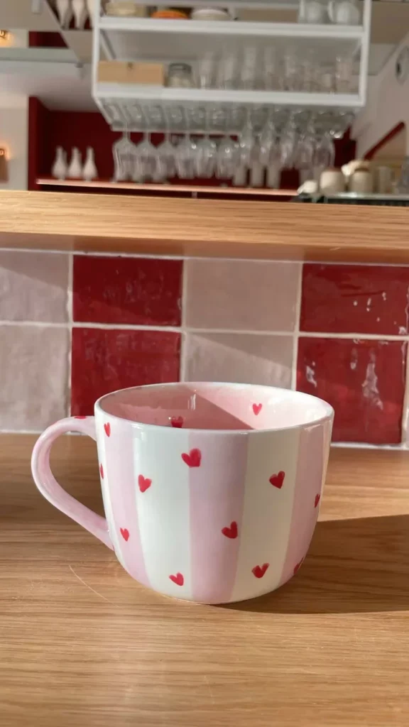 Heart pattern mug