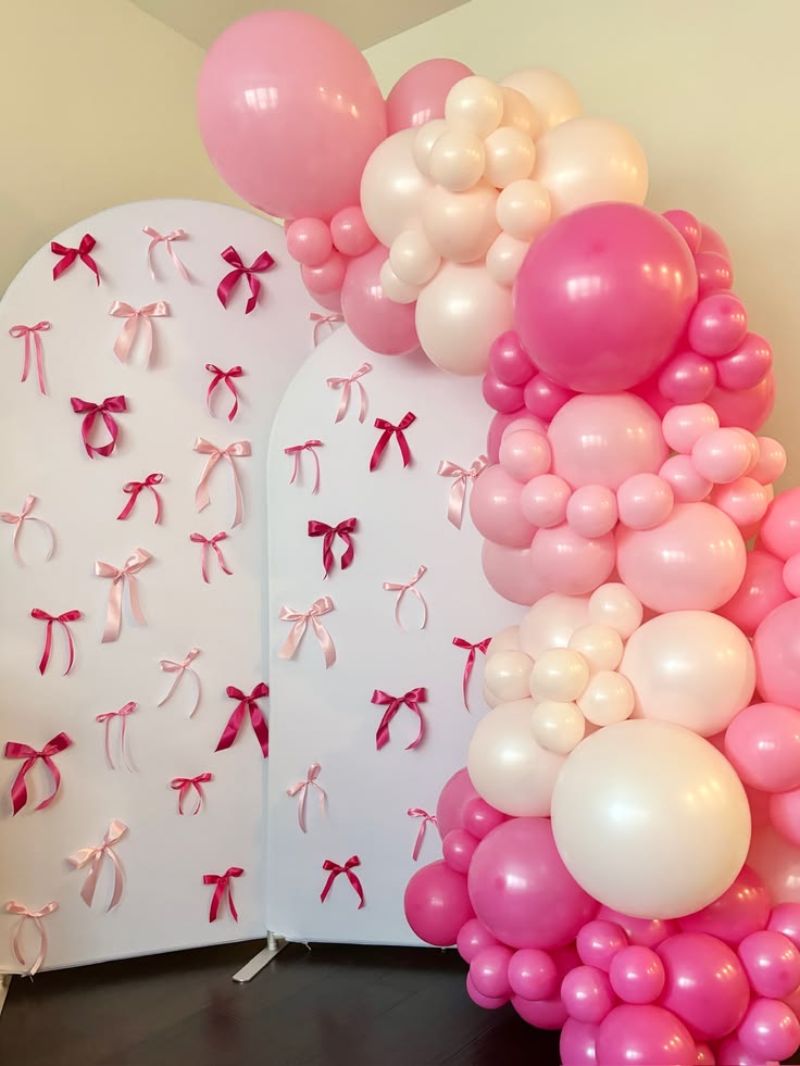Use Romantic Wall Decorations