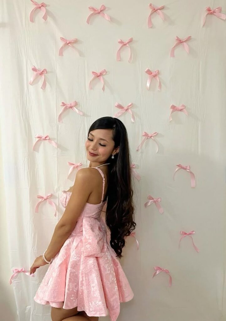Create a Coquette Photo Corner