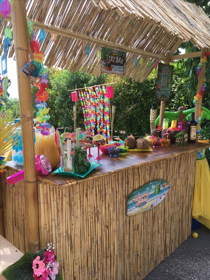 Design a Tropical Dessert Table