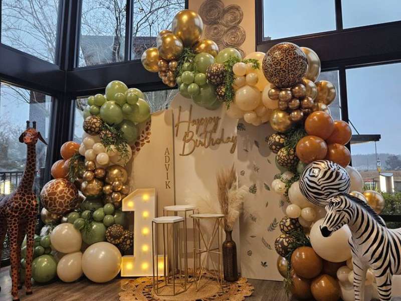 Safari party theme