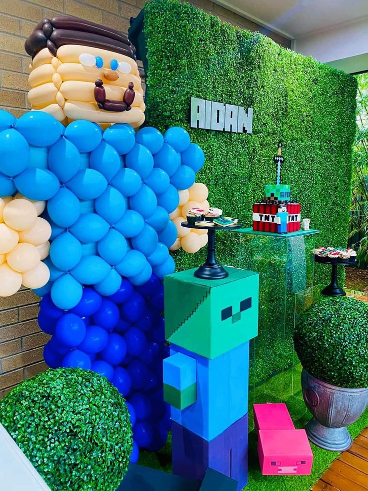 Create a Show-Stopping Minecraft Balloon Display