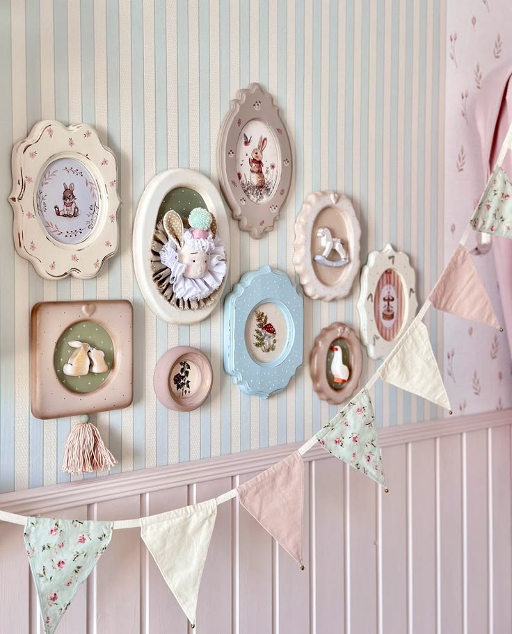  Decorate With Meaningful Keepsakes