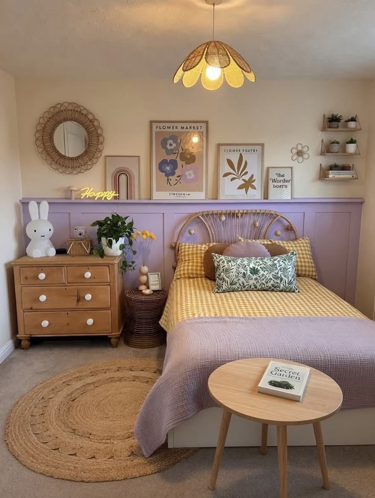Decorate With Soft, Layered Bedding