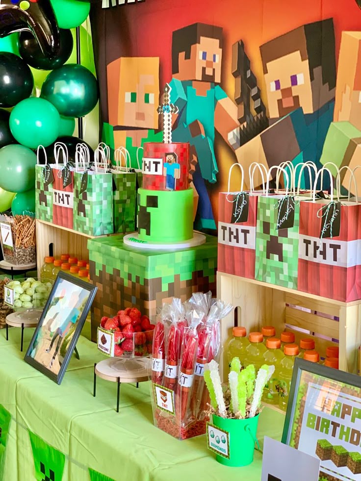 Design an Epic Gift Table