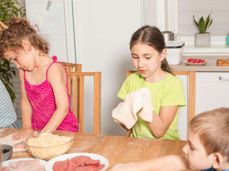 Kids baking