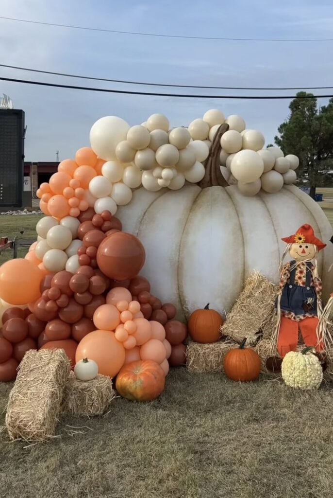 Pumpkin Balloon Wall