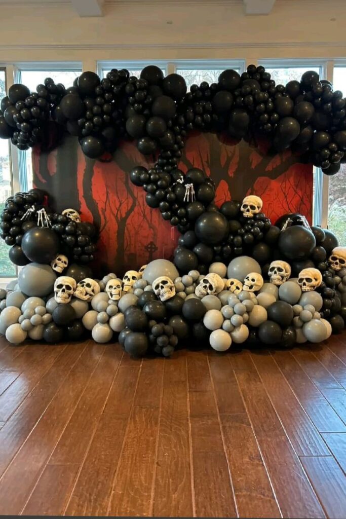 Haunted House Balloon Garland