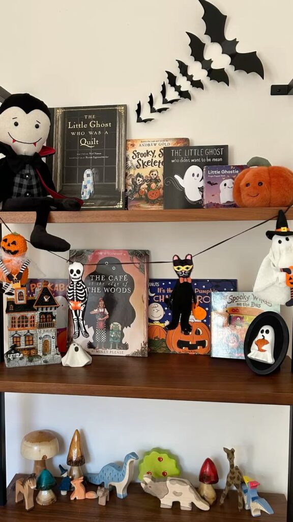  Halloween Shelf Display
