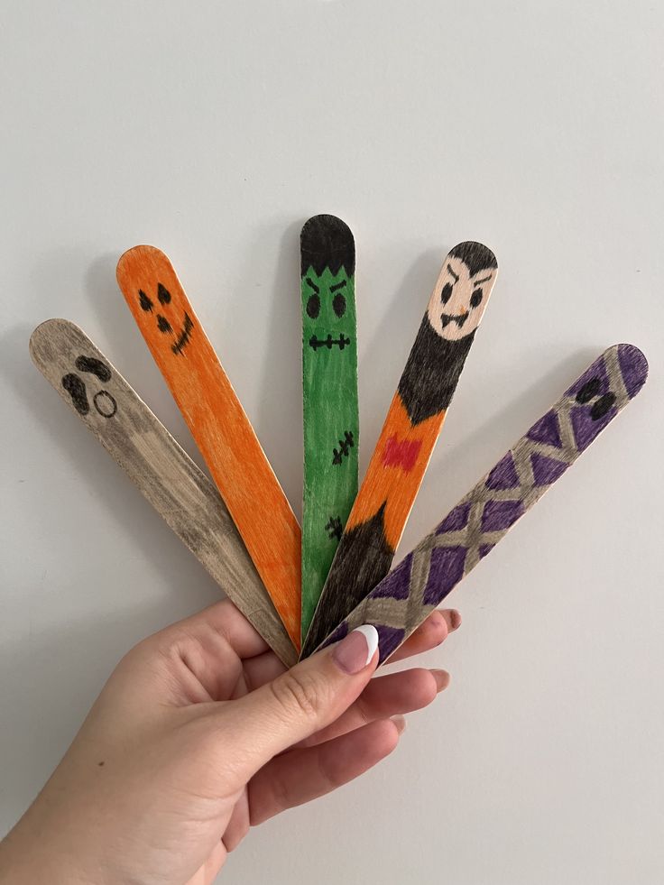 Popsicle Stick Halloween Signs
